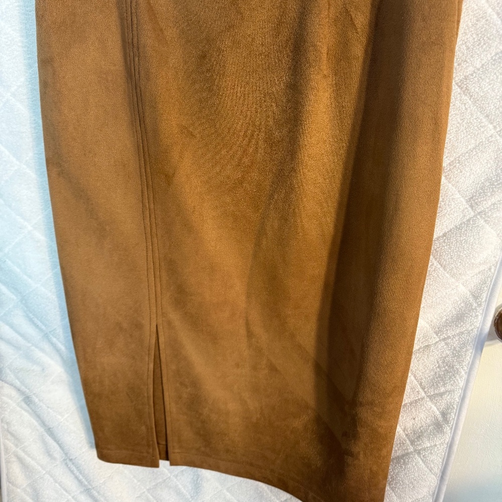 Tahari faux-suede skirt XS